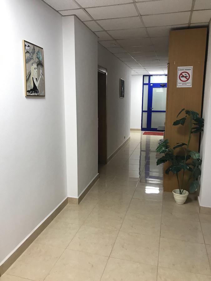 באקאו Apartament In Regim Hotelier מראה חיצוני תמונה