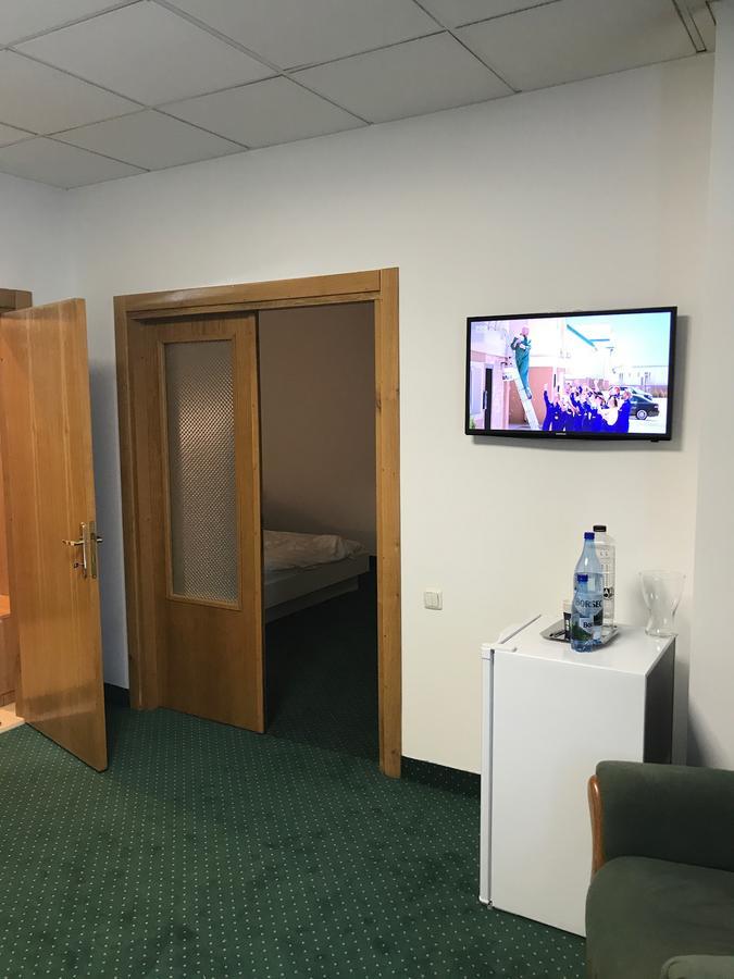 באקאו Apartament In Regim Hotelier מראה חיצוני תמונה