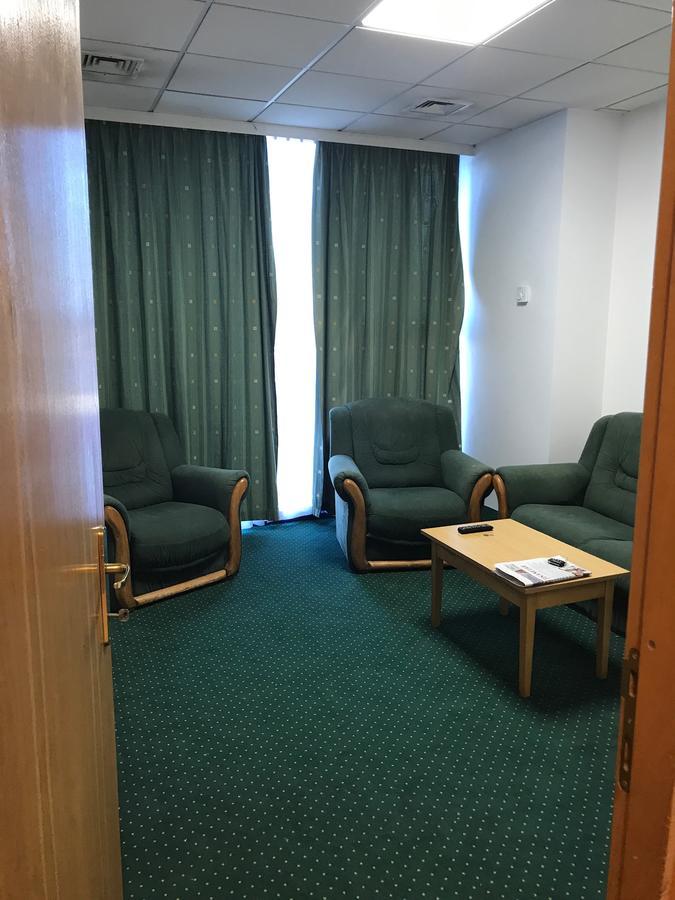 באקאו Apartament In Regim Hotelier מראה חיצוני תמונה