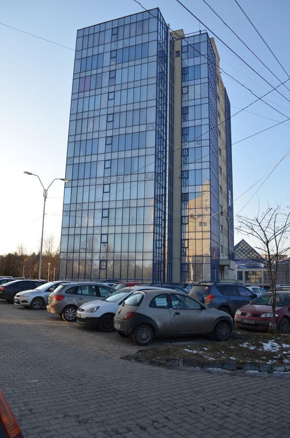 באקאו Apartament In Regim Hotelier מראה חיצוני תמונה
