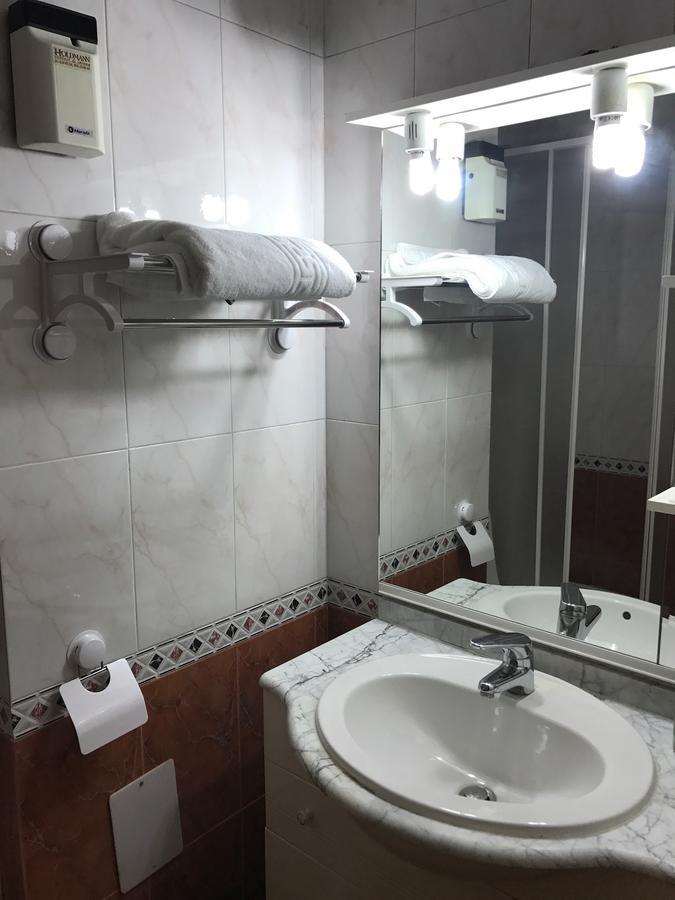 באקאו Apartament In Regim Hotelier מראה חיצוני תמונה