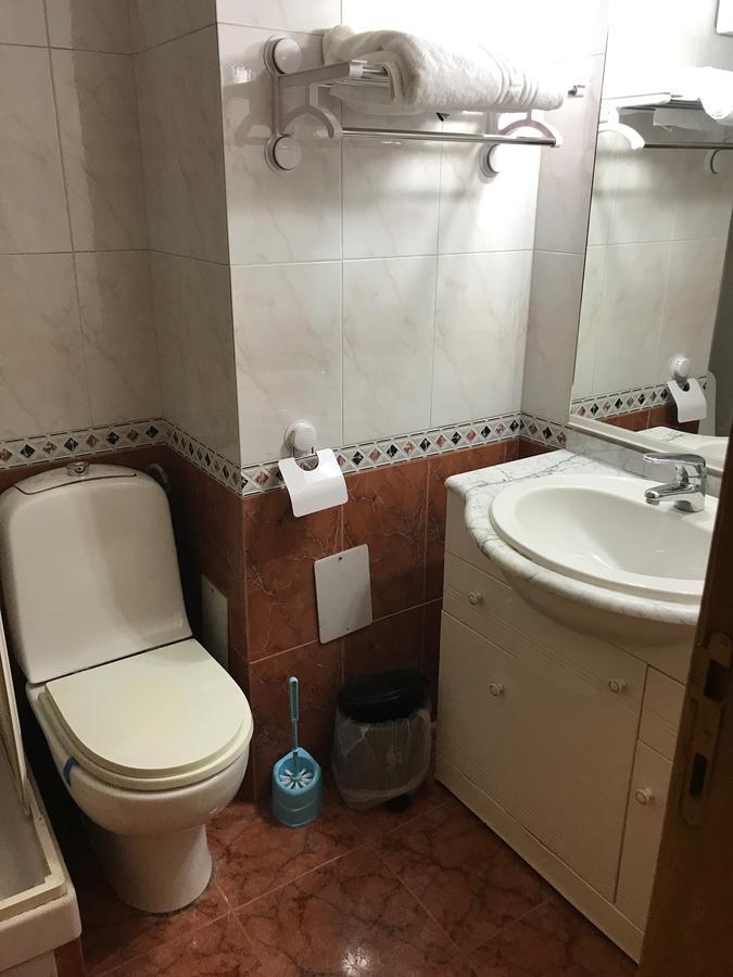 באקאו Apartament In Regim Hotelier מראה חיצוני תמונה