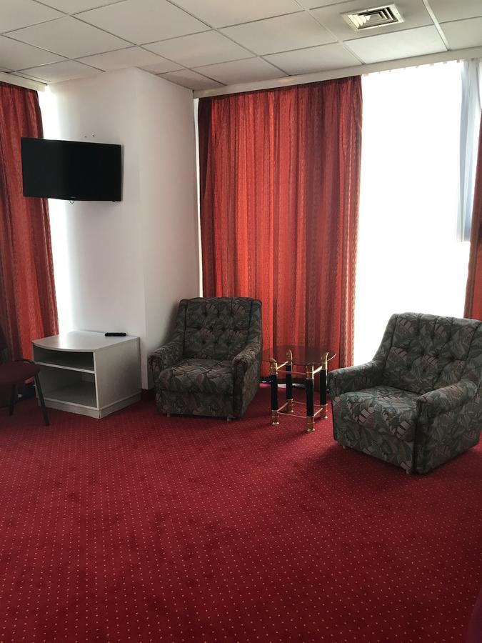 באקאו Apartament In Regim Hotelier מראה חיצוני תמונה