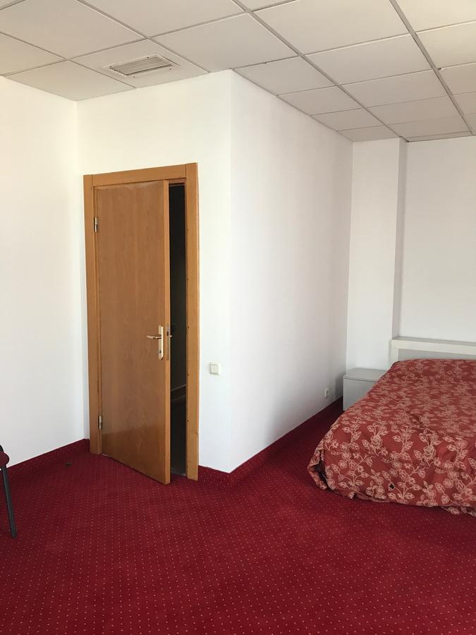 באקאו Apartament In Regim Hotelier מראה חיצוני תמונה