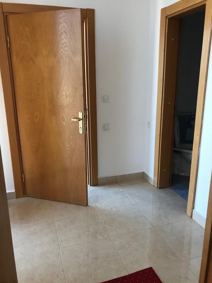 באקאו Apartament In Regim Hotelier מראה חיצוני תמונה